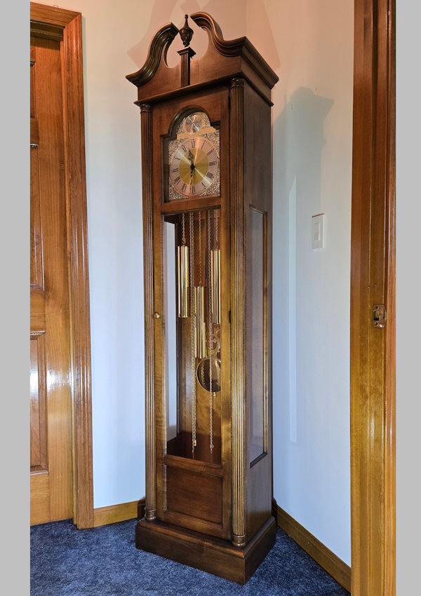 Urgos Cherry Clock
